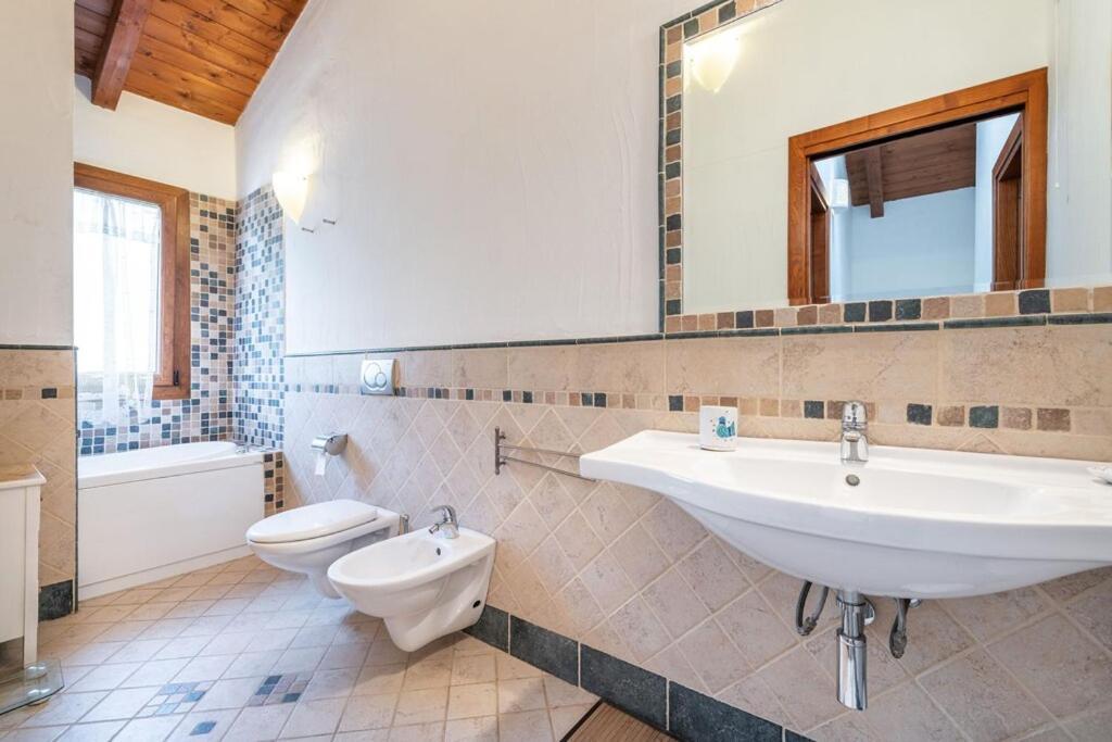 La Marea Villa Chia Luaran gambar